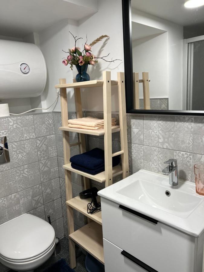 Green Apartment Рига Екстериор снимка
