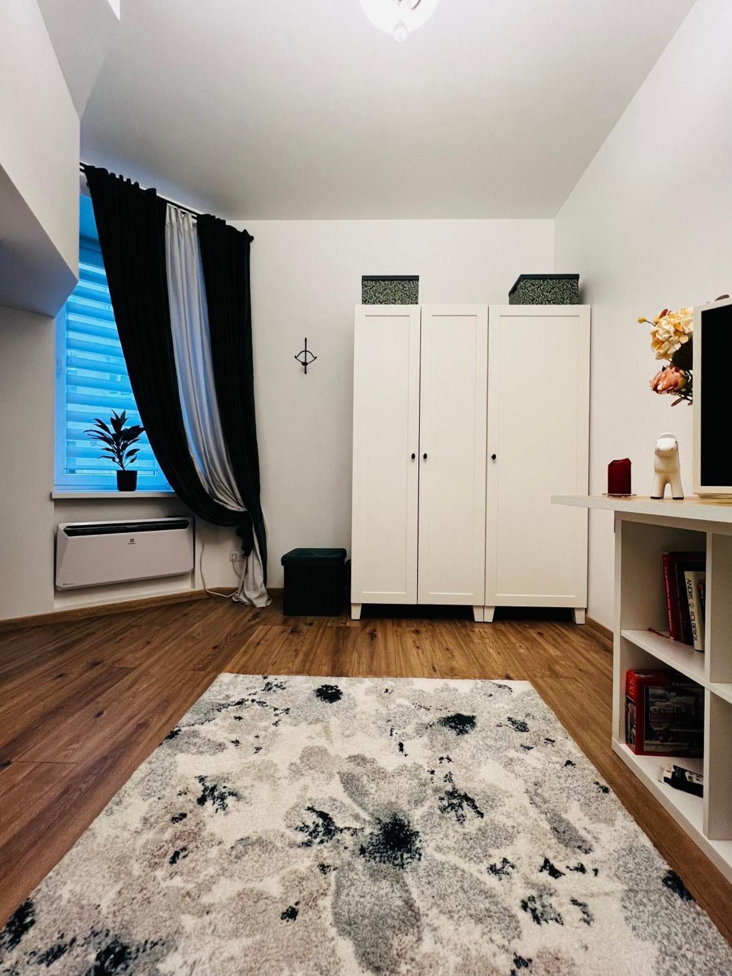 Green Apartment Рига Екстериор снимка